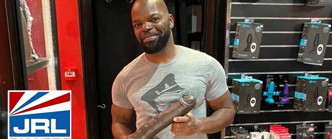 best sex toy - Cutler X selfies his CUTLER X DILDO at Prowler RED Soho