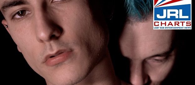 Abysse Couples High-Fashion Gloss With Hot Fisting in Sleek