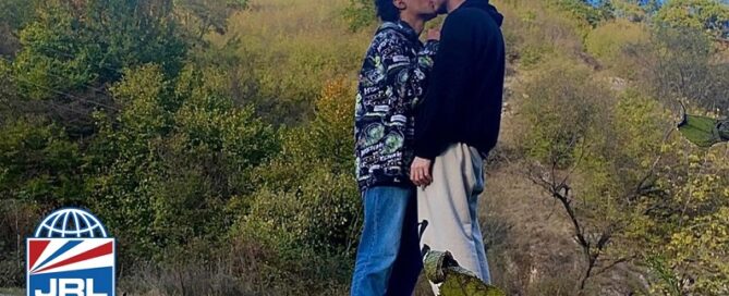 Gay Couple Posts Tragic Photo Before Jumping to their Deaths-LGBT News-2022-26-10-jrl charts