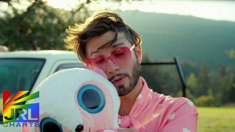 Watch-bbno-new-CHECK-official-music-video