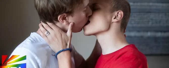 Austin Walker and Owen Hayes deliver bareback passion in Helix Studios’ Austin Plays with Hayes (2025)
