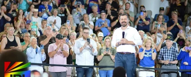 Pete Buttigieg leads 2028 Democratic primary in latest poll, pictured at Cedar Rapids campaign stop. JRL CHARTS LGBT Politics. (Photo: Cindy Hadish)