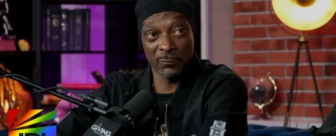 Snoop Dogg speaking on It’s Giving podcast August 20, 2025, in a screenshot featured on JRL CHARTS LGBT Politics.